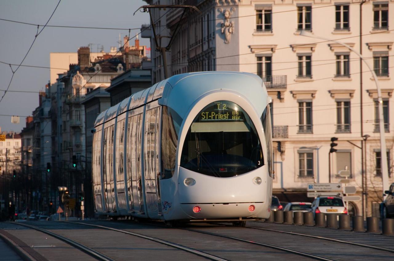 Apparthotel Privilodges Lyon Lumiere Esterno foto
